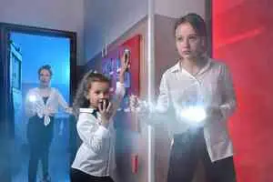 Шпионы