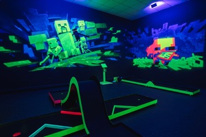Фотография экшн-игры Неоновый мини-гольф от компании Light Golf (Фото 1)